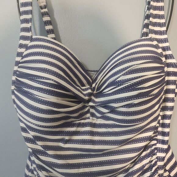 NipTuck Swimsuit Size 12  Multi Fit Cup Women One Piece Beach Nautical - Picture 6 of 11